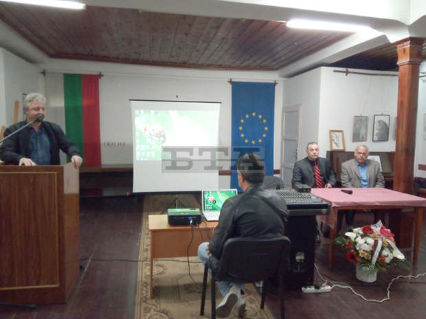 Стогодишнината на културно-просветното дружество "Св.св.Кирил и Методий" беше отбелязана в Кюстендил Стогодишнината на културно-просветното дружество "Св.св.Кирил и Методий" беше отбелязана в Кюстендил