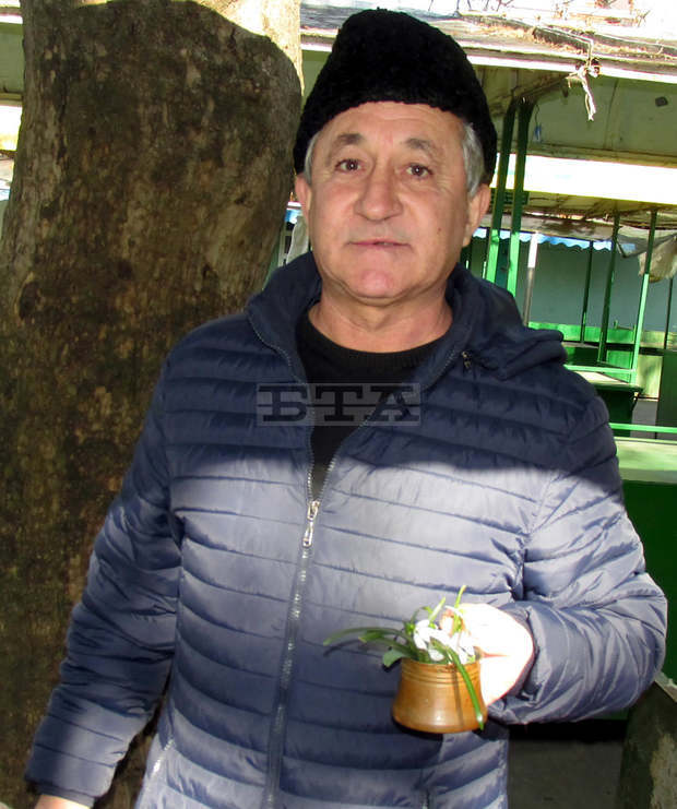 Първите кокичета се появиха на пазара в Силистра