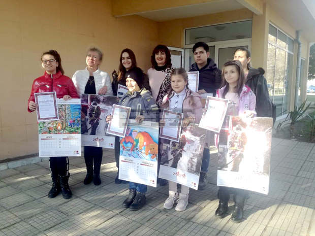 Отличени са ученици от Търговищко в етап на конкурса "С очите си видях бедата"