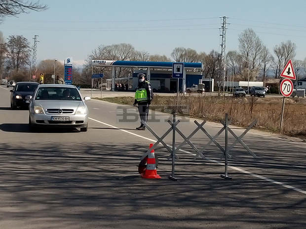 Служители на полицията в Кюстендил са установили за ден 78 декларации с неверни данни, подадени на КПП Служители на полицията в Кюстендил са установили за ден 78 декларации с неверни данни, подадени на КПП