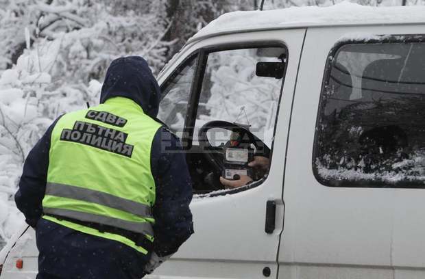 Земеделските стопани ще се допускат до земи и животновъдни обекти със специални удостоверения