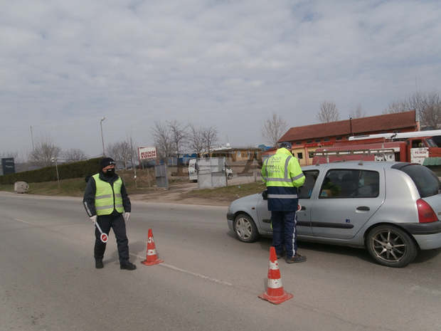 Временно се преустановяват посещенията на мобилни полицейски екип в малките населени места в Търговищко Временно се преустановяват посещенията на мобилни полицейски екип в малките населени места в Търговищко