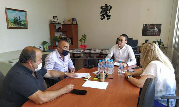 Областният оперативен щаб в Хасково ще решава индивидуално за празнични събирания този уикенд