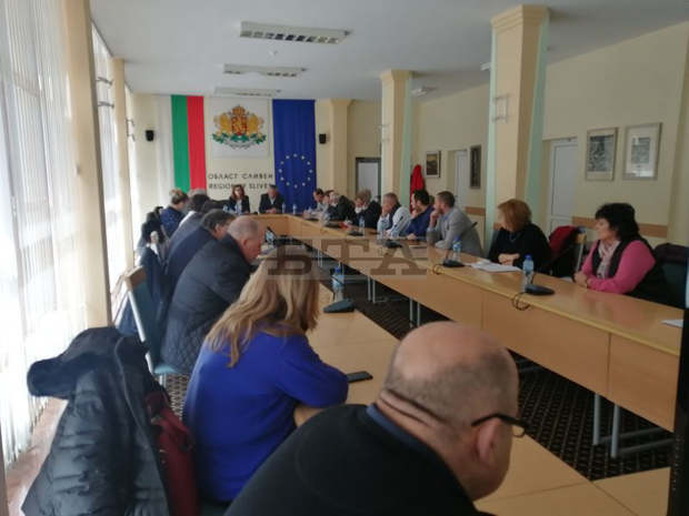 Две жени с коронавирусна инфекция са настанени в Отделението по инфекциозни болести в Сливен Две жени с коронавирусна инфекция са настанени в Отделението по инфекциозни болести в Сливен