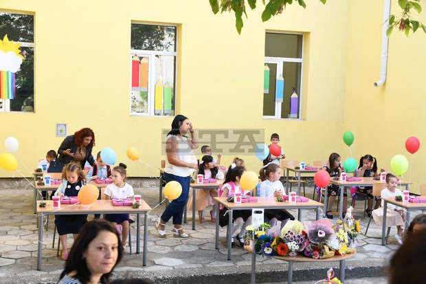 Кметът на Кубрат участва в тържествата в трите най-големи училища на общината