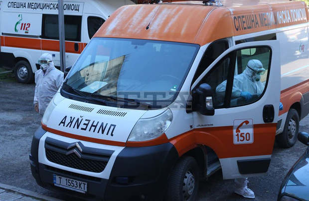 Болницата в Попово вече има два респиратора, които ще използва при нужда Болницата в Попово вече има два респиратора, които ще използва при нужда