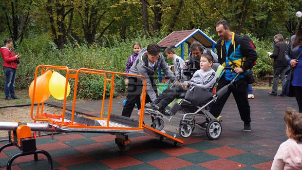 Люлка за деца с увреждания има в русенски парк