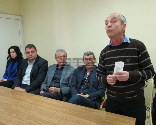 Без да подценяваме ситуацията да запазим спокойствие и да бъдем отговорни, призова кметът на Лом Без да подценяваме ситуацията да запазим спокойствие и да бъдем отговорни, призова кметът на Лом
