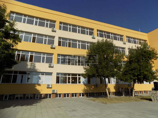 Три училища и една детска градина в Лом посрещнаха децата в обновени по европейски проект сгради