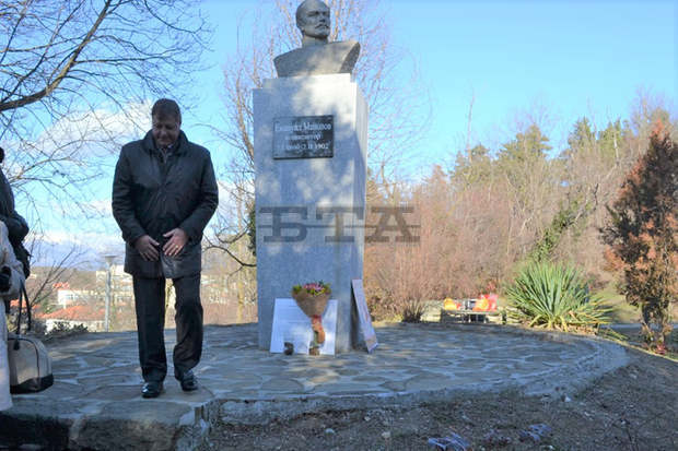 В Казанлък почетоха 160 години от рождението на композитора Емануил Манолов