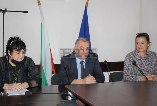 Учебните занятия в Старозагорска област през следващите две седмици ще бъдат онлайн, реши Областният медицински съвет