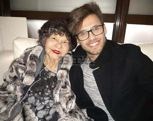 В есента на живота си човек е най-откровен, казва мениджърът на Стоянка Мутафова