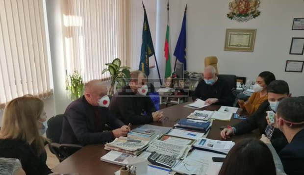Ще се следи за всеки установен случай за неспазване на карантинния срок от хора, завърнали се от рискови дестинации в чужбина Ще се следи за всеки установен случай за неспазване на карантинния срок от хора, завърнали се от рискови дестинации в чужбина