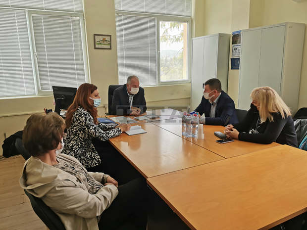 Зачестяват сигналите за неспазване на противоепидемичните мерки в лагера за мигранти в Харманли