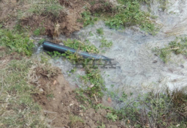 Вандали са счупили кран на минерален водопровод към Берковица