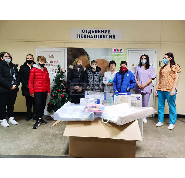 Деца от Второ СУ в Монтана подариха консумативи и украса на отделението за недоносени бебета в местната болница