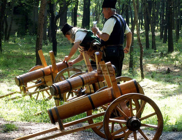 "Народен събор Пловдив" привлича над 4000 участници от цялата страна