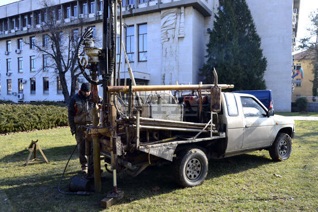 Започна геоложко проучване на терена на Старото военно училище във Велико Търново