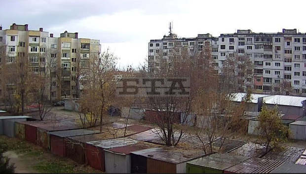 В три квартала на Сливен започна премахването на незаконни гаражи В три квартала на Сливен започна премахването на незаконни гаражи