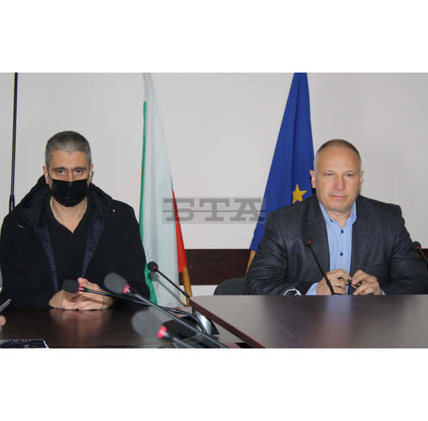 Старозагорска област от днес е тъмночервената зона, спешно разкриват нови легла в болниците