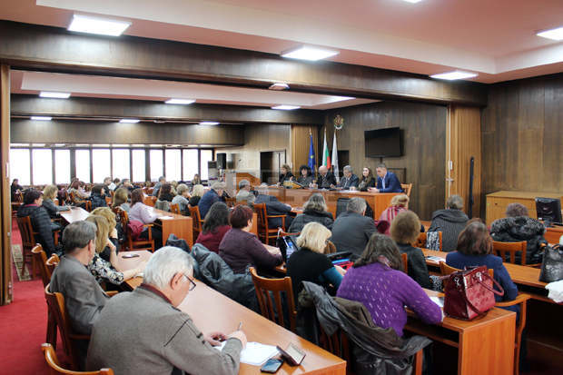 Идеи за общи инициативи са обсъдили кметската управа в Русе и директори на училища