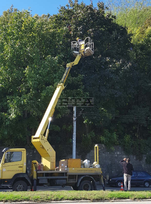 В Плевен реконструкцията на уличното осветление продължава; вече са подменени 2000 осветителни тела