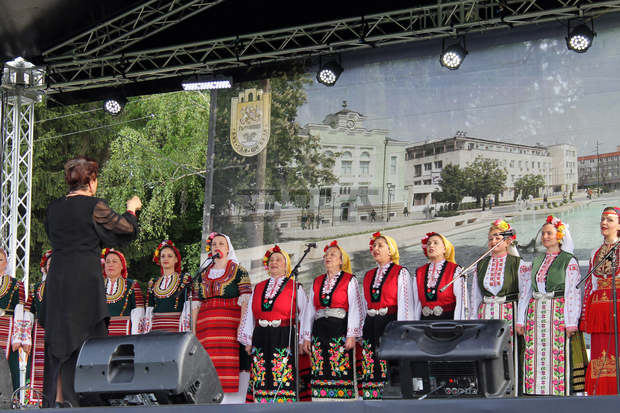 Открит бе 242-рият традиционен пролетен панаир в Търговище Открит бе 242-рият традиционен пролетен панаир в Търговище