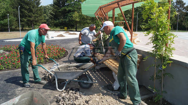 Продължава ремонтът на парка "Роден кът" в Търговище