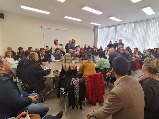 Перничани отхвърлиха инвестиционно намерение за обезвреждане на отпадъчни химически вещества Перничани отхвърлиха инвестиционно намерение за обезвреждане на отпадъчни химически вещества