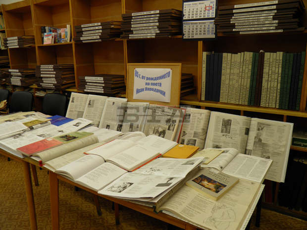 Творчеството на поета Иван Карадачки е представено в пернишката библиотека