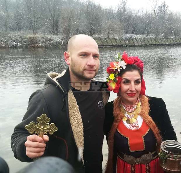 От река Вит до Историческия мост край Плевен извади кръста 35-годишният Петър Петров