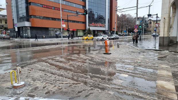 В област Плевен пътната обстановка не е усложнена заради снеговалежа