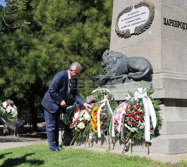 Кметът на Плевен: Урокът на 6 септември е знак в днешното тревожно време, че не е възможно да постигнем каквато и да е национална кауза, ако цари разделение