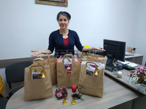 Анонимен дарител зарадва с празнични подаръци деца от Кубрат