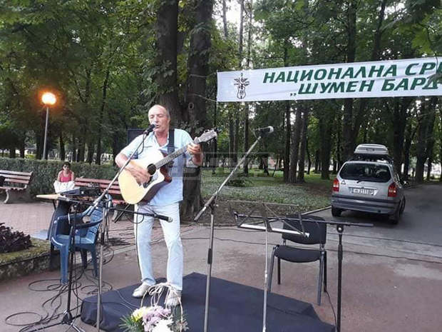 Четиринайсет участници от страната ще се включат в Националната среща на поетите с китара в Шумен
