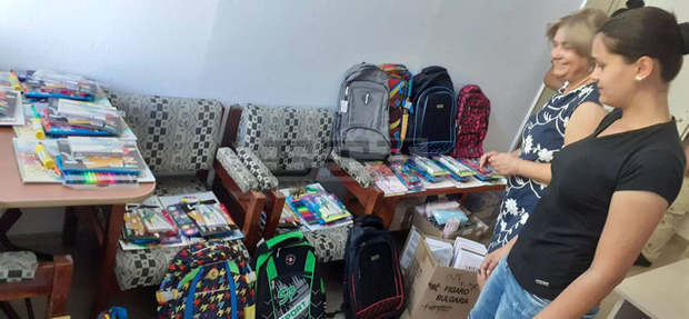 Учебни пособия и раници ще получат децата от Лятното училище в Търговище