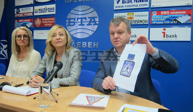 В Плевен чрез дарения ще поставят светещи соларни пътни знаци пред 21 детски градини и 15 начални училища