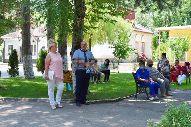 Кметската управа в Русе благодари на екипа на дом "Приста" за добрата работа по време на пандемията