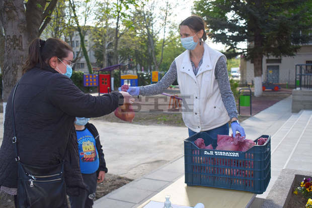 Предоставят се плодове и млечни продукти на децата от детските градини в община Разград Предоставят се плодове и млечни продукти на децата от детските градини в община Разград