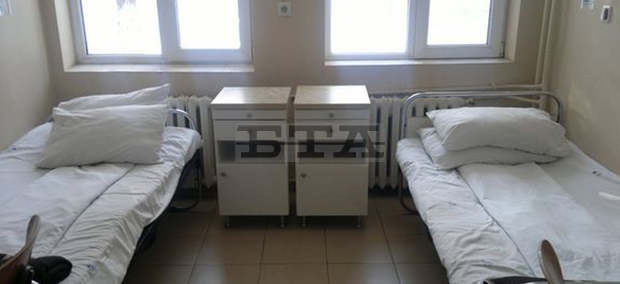 Единадесет болни с коронавирус чакат за настаняване в буферни зони в  СБАЛББ в Перник