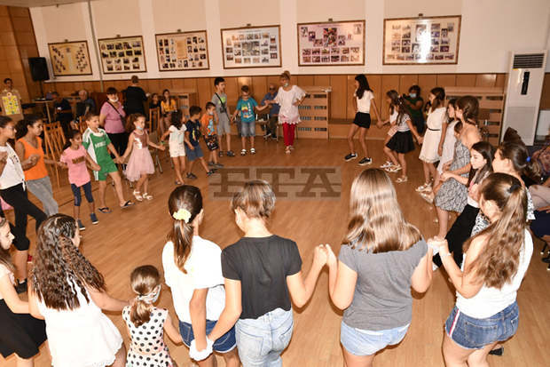 С весел празник приключи лятната работа с децата в читалището в Кубрат