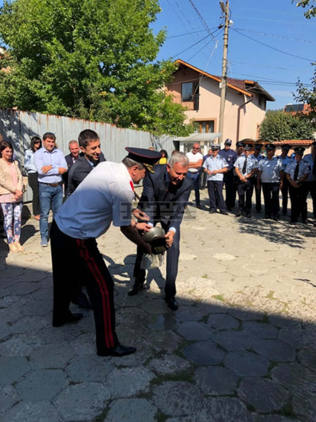 Административните сгради на полицията и на пожарната в Разлог ще бъдат ремонтирани Административните сгради на полицията и на пожарната в Разлог ще бъдат ремонтирани