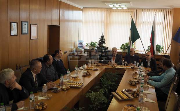 Ръководството на община Разград проведе празнични срещи с представители на различни институции