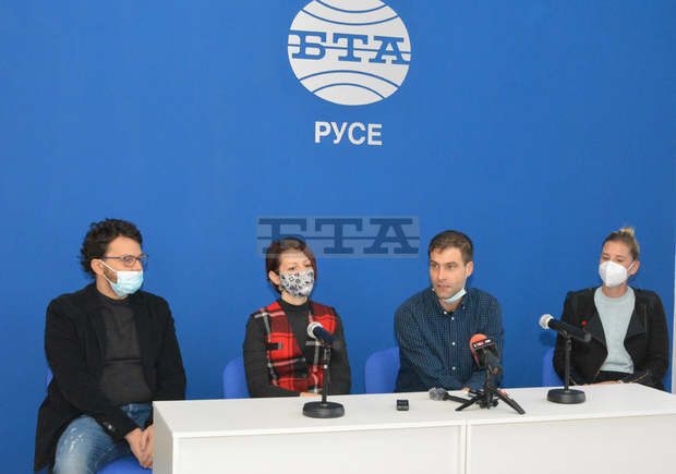 Артисти ще водят незрящи зрители към "Гара любов" в Русе