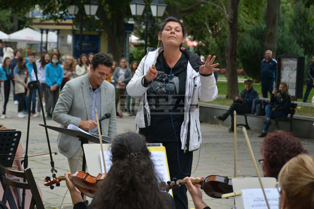 Почитатели на класическата музика дирижираха оркестъра на Русенската опера