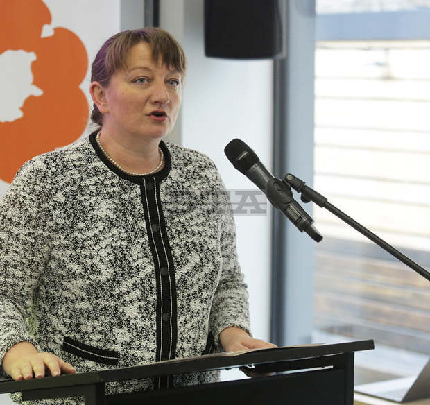 Темата за интегрираните услуги продължава да стои изключително сериозно в дневния ред на министерството, каза социалният министър Деница Сачева