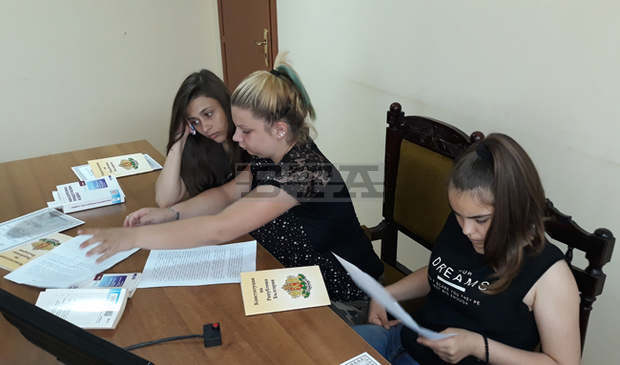 В Плевен завърши образователната програма с ученици за съдебната власт със симулативни процеси В Плевен завърши образователната програма с ученици за съдебната власт със симулативни процеси