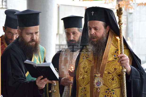 Панихида за Неврокопския митрополит Борис беше отслужена от митрополит Серафим и свещеници от епархията Панихида за Неврокопския митрополит Борис беше отслужена от митрополит Серафим и свещеници от епархията