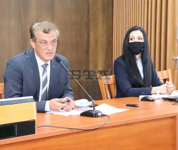 Общо 299 пациенти с коронавирус се лекуват в болници в Русенско; свободните легла са 45