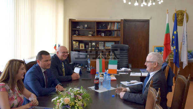 Посланикът на Ирландия откри изложба за Джордж Бърнард Шоу в Русе